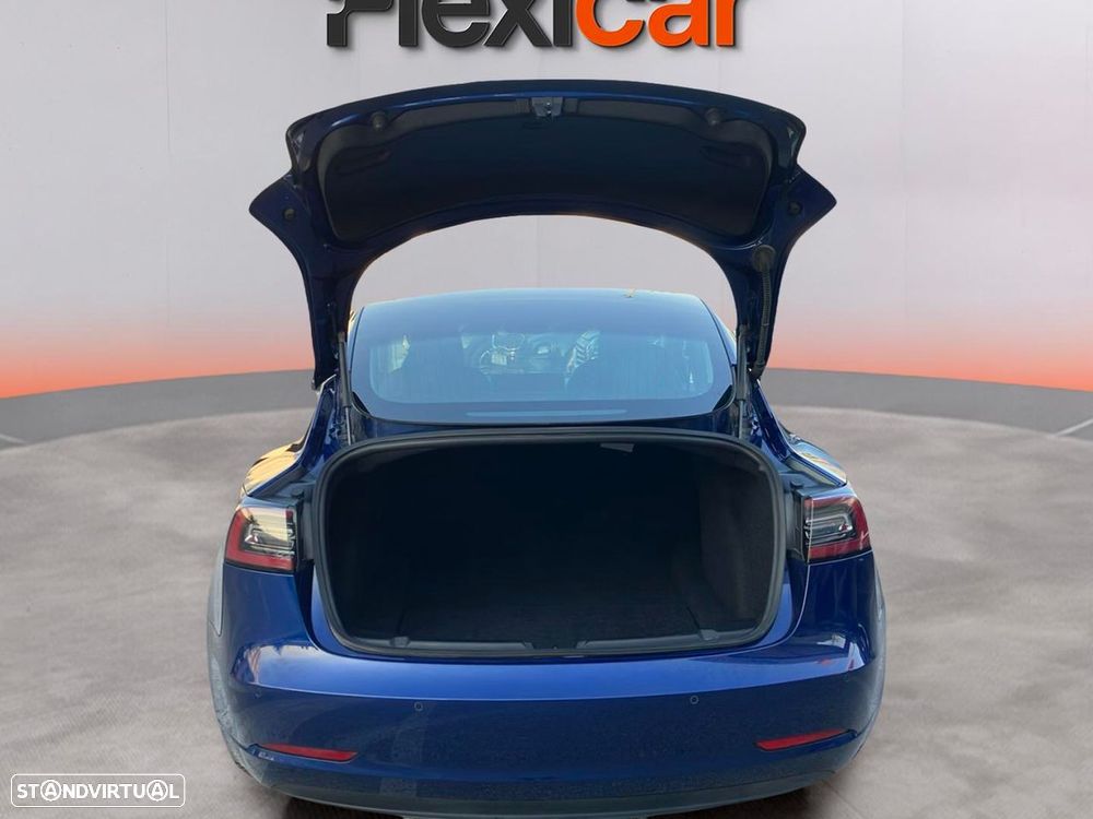 Tesla Model 3 - 9
