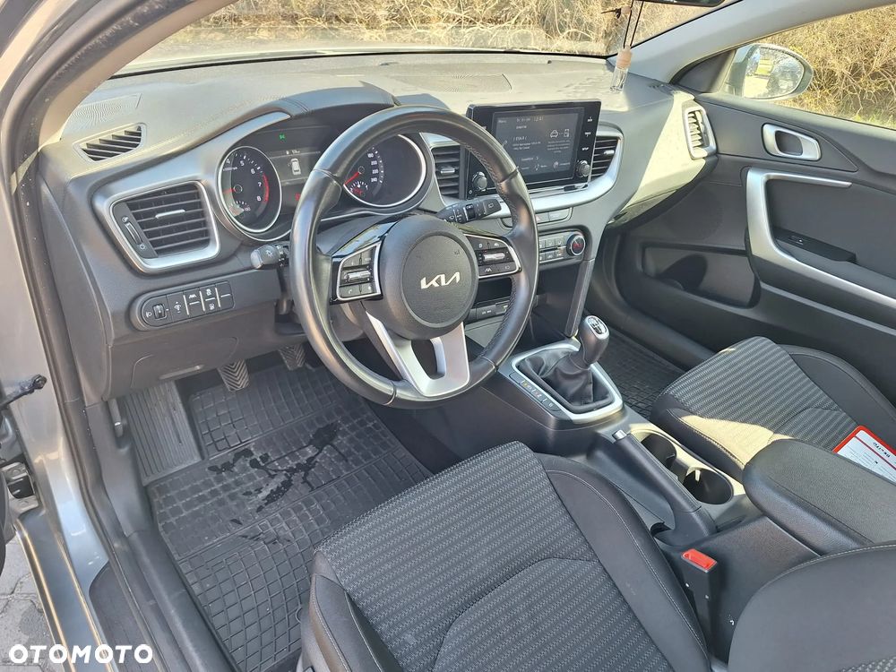 Kia Ceed 1.5 T-GDI M - 9