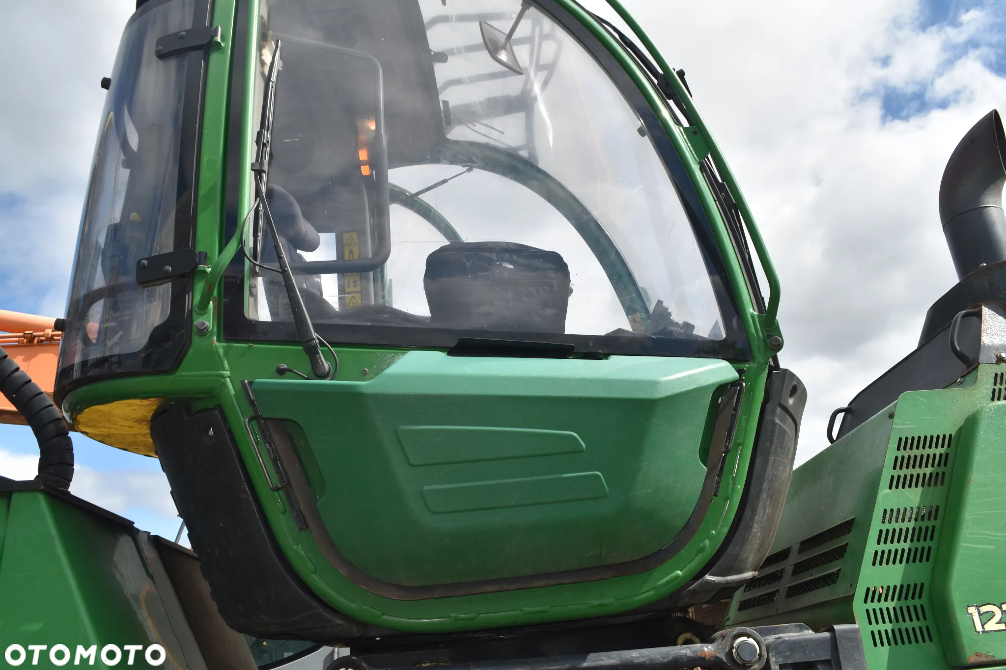 John Deere 1210E - 12