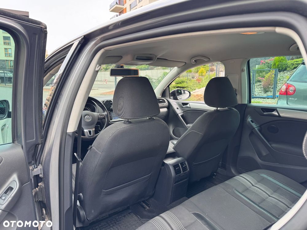 Volkswagen Golf - 10