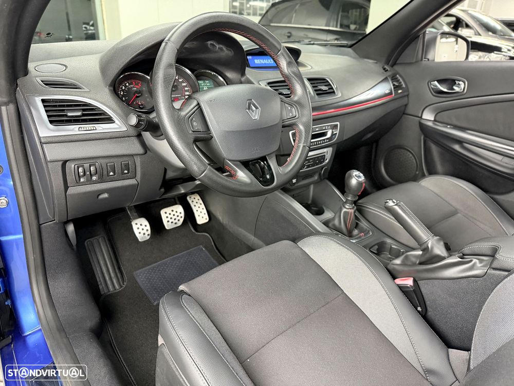 Renault Mégane CC 1.6 dCi GT Line SS - 17