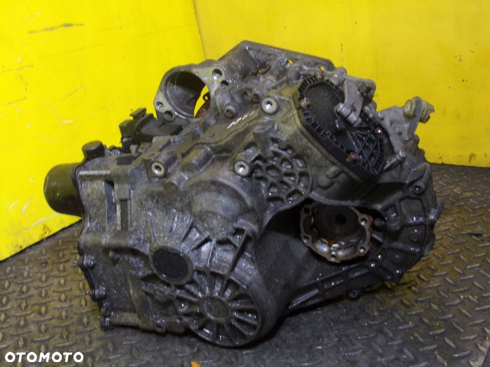 SKODA RAPID 1.4 TDI 17r 90KM skrzynia biegow AUTOMAT RFB - 4
