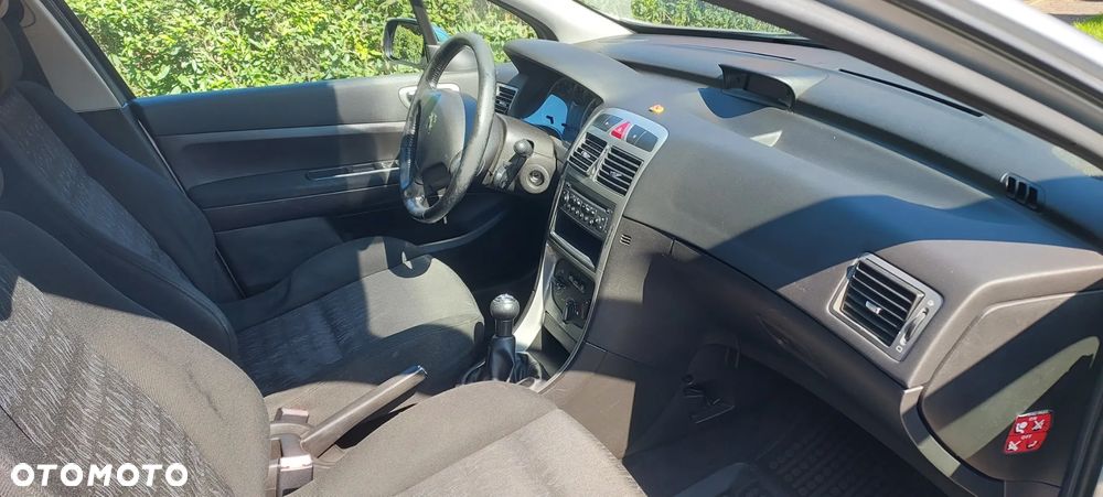 Peugeot 307 HDi 110 Premium - 10