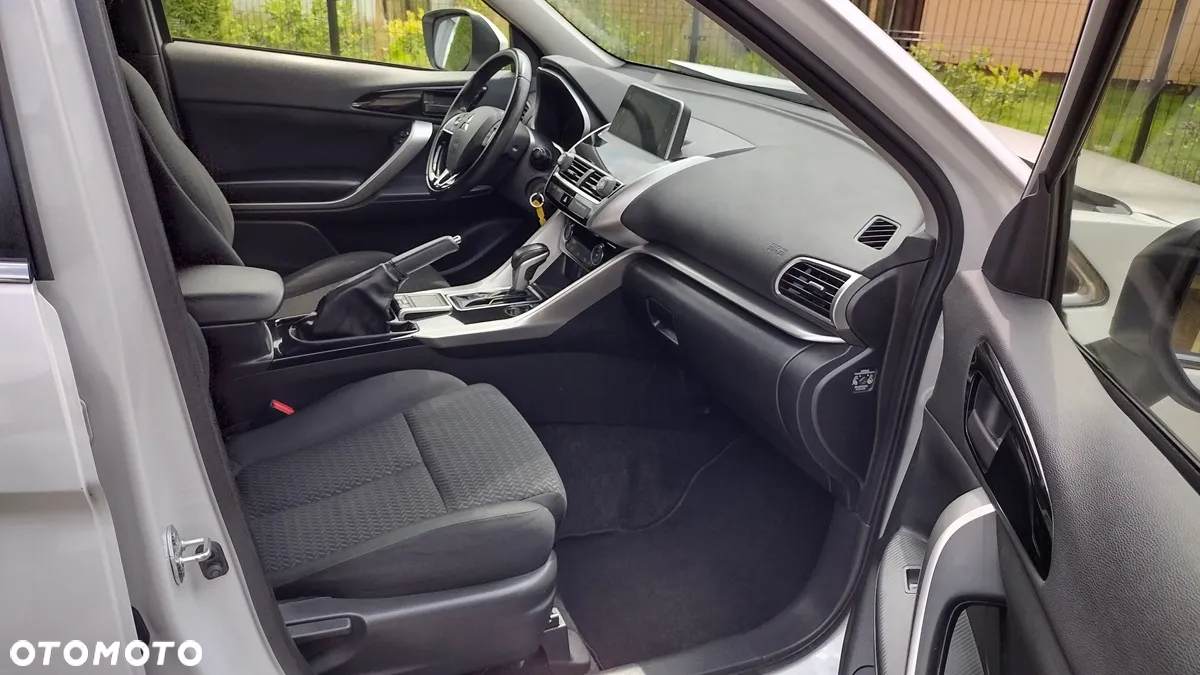 Mitsubishi Eclipse Cross - 13
