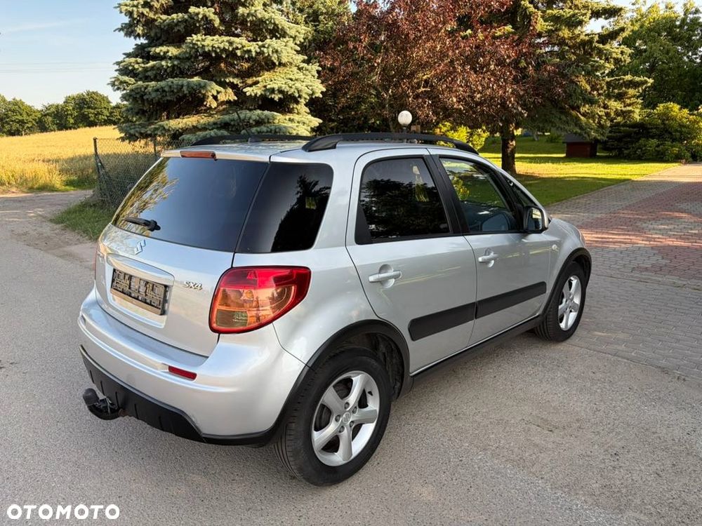 Suzuki SX4 1.6 VVT 4x2 Comfort - 4