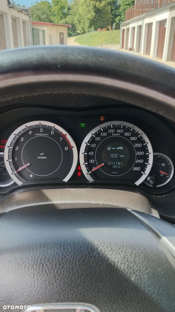 Honda Accord 2.0 Executive - 8