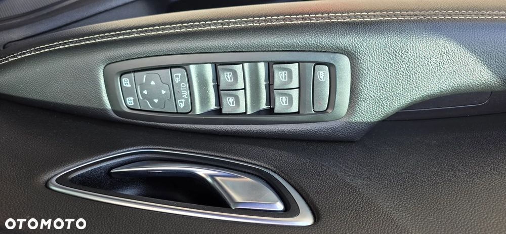 Renault Grand Scenic - 11