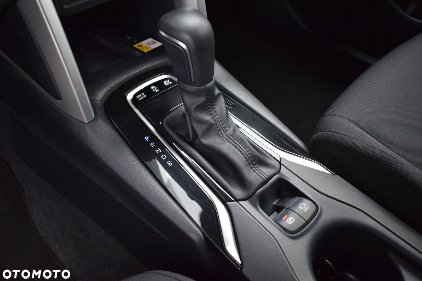 Toyota Corolla Cross 2.0 Hybrid Style - 18