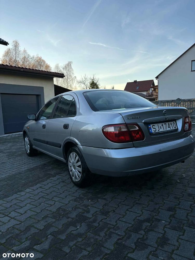 Nissan Almera II 1.5 Visia - 1