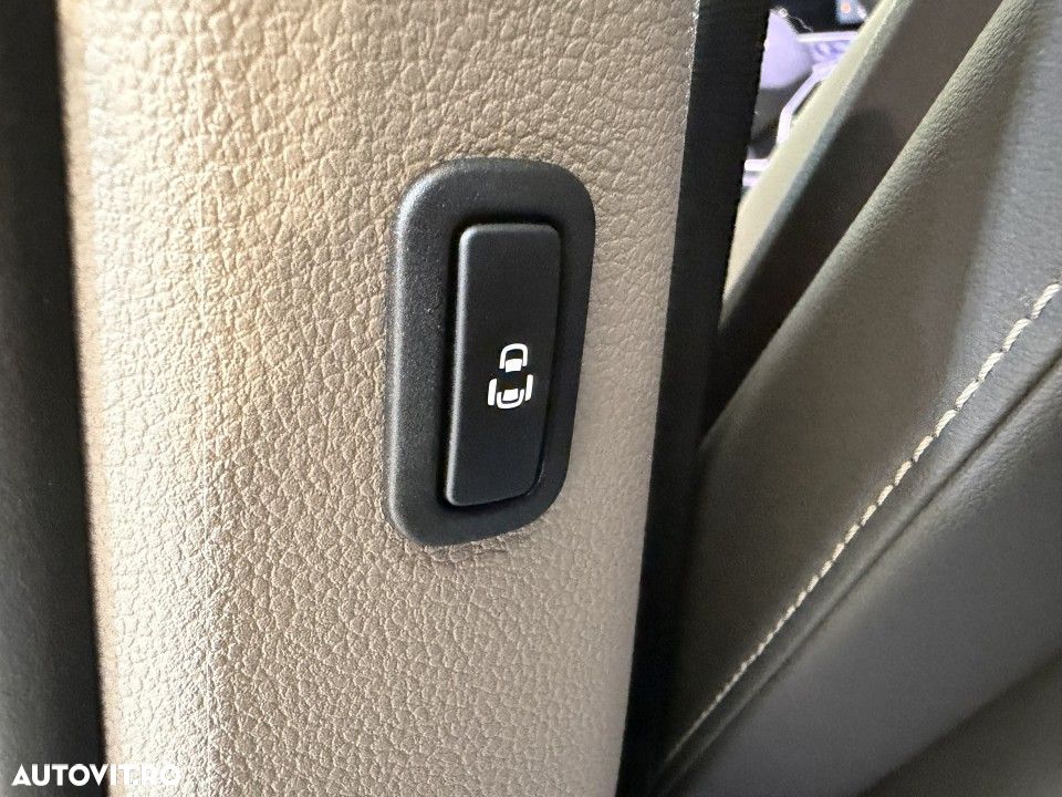 Volkswagen Multivan L 2.0 TDI DSG 110KW Style - 12