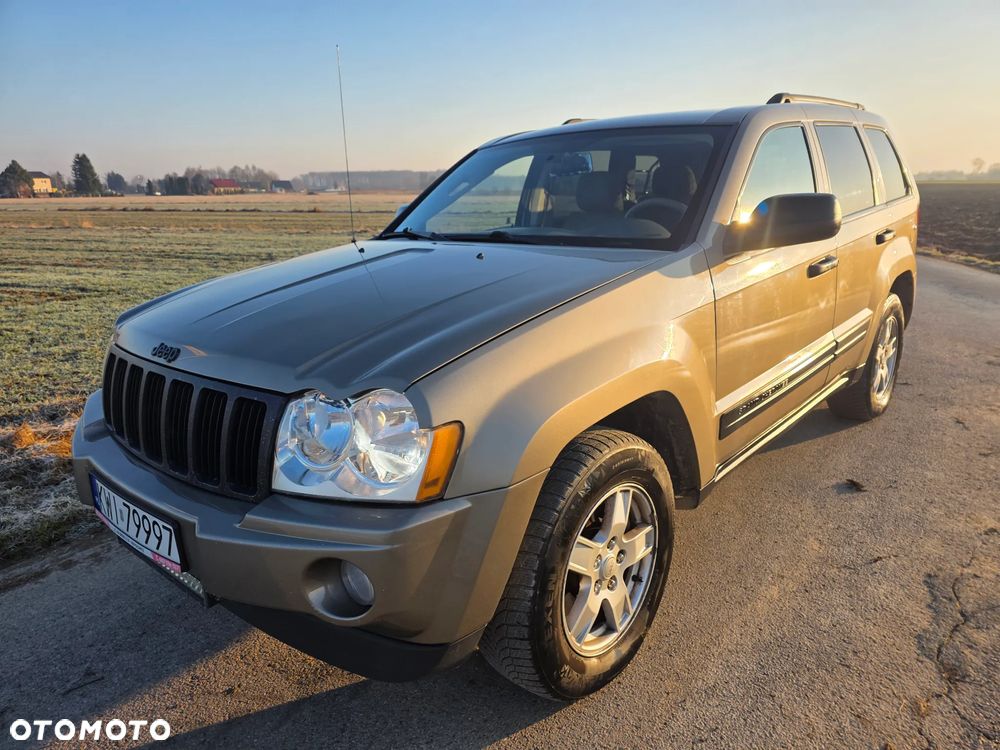 Jeep Grand Cherokee - 38