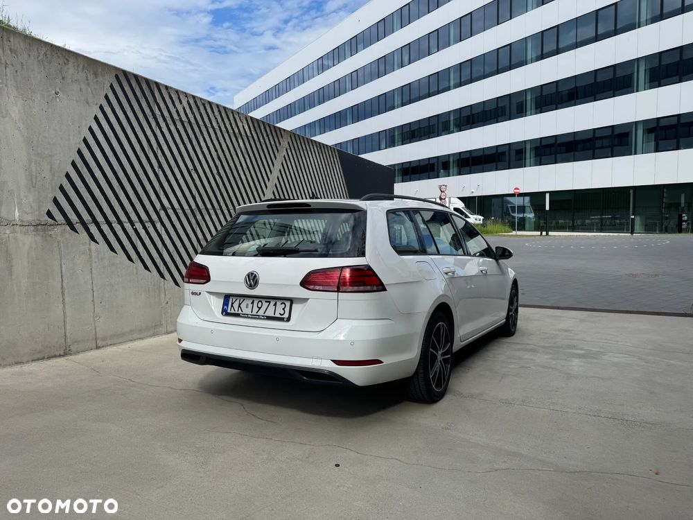 Volkswagen Golf - 5