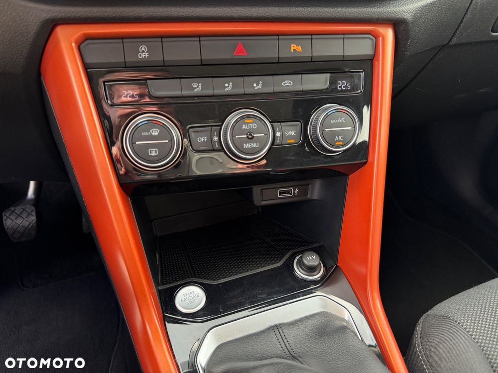 Volkswagen T-Roc - 31