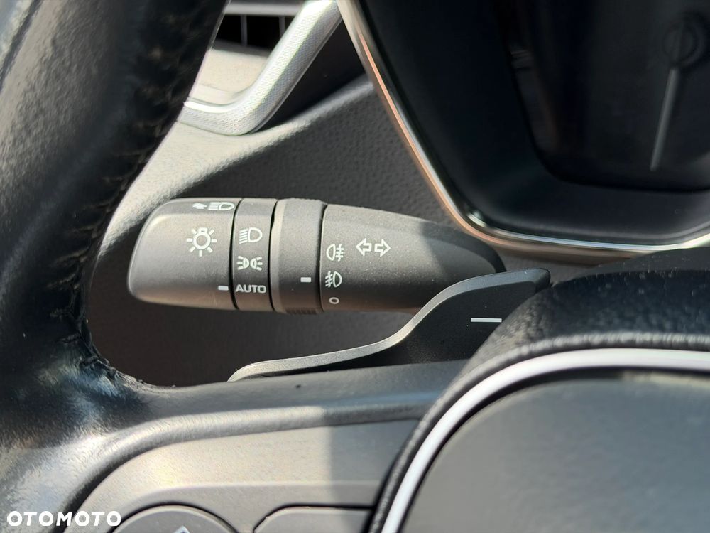 Toyota Corolla 2.0 Hybrid Selection - 17