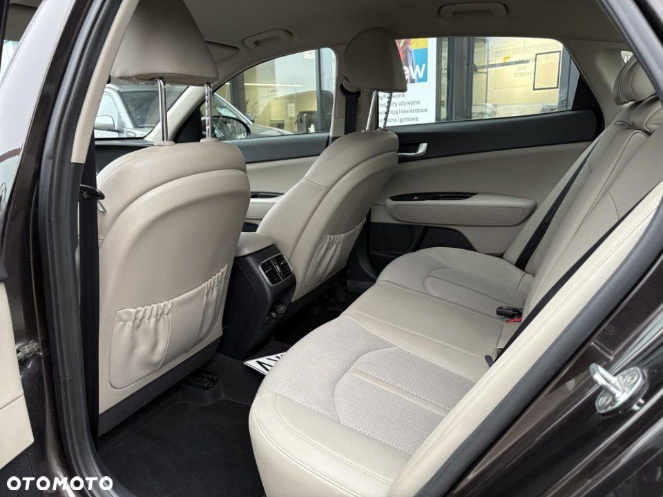 Kia Optima - 7