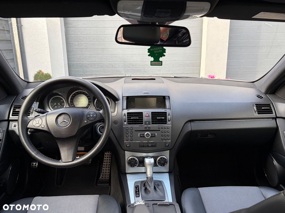 Mercedes-Benz Klasa C 180 Kompressor Automatik BlueEFFICIENCY Special Edition - 36