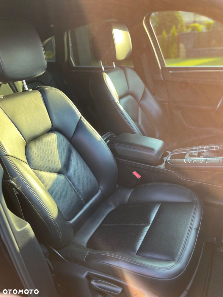 Porsche Macan Standard - 12