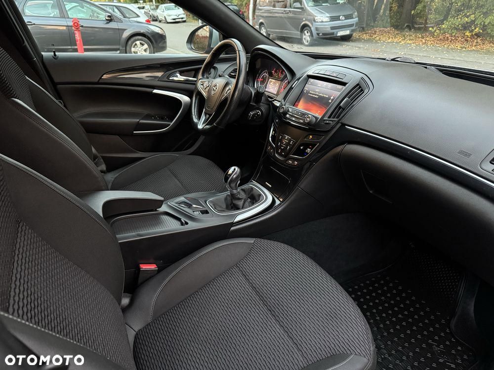 Opel Insignia - 12