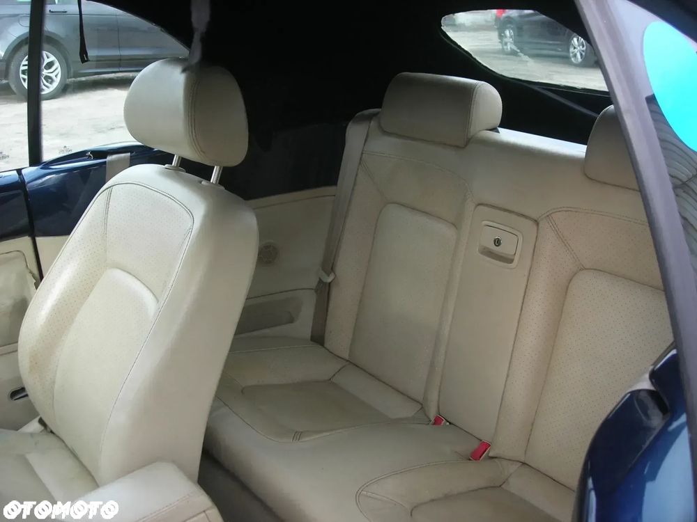 Volkswagen New Beetle - 14