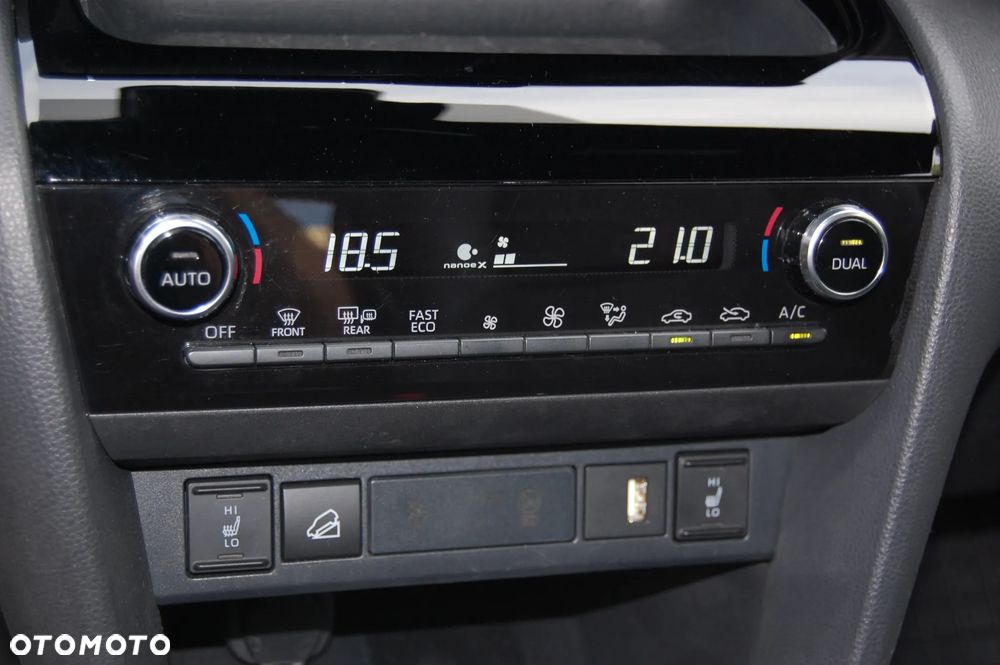 Toyota Yaris Cross 1.5 VVT-i AWD-i Adventure - 32