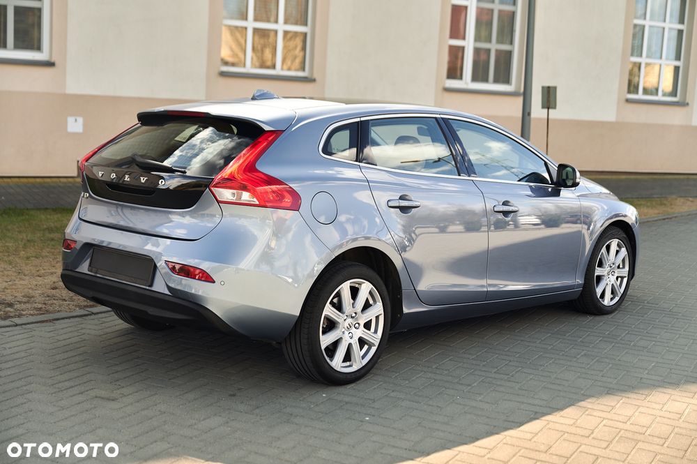 Volvo V40 D2 Geartronic Inscription - 9