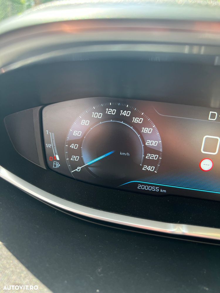 Peugeot 3008 1.6 BlueHDI S&S EAT6 Allure - 6