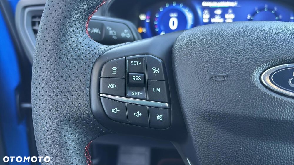 Ford Focus 1.0 EcoBoost Hybrid ST-LINE X - 17