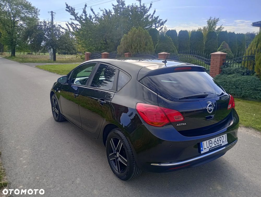 Opel Astra - 16