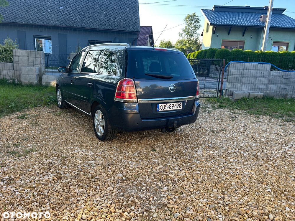 Opel Zafira 1.8 Cosmo - 39