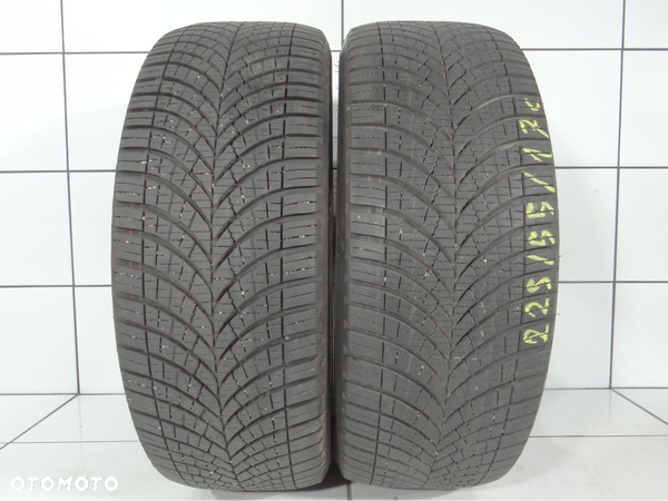 Opony całoroczne 225/55R17C 109/107H Goodyear