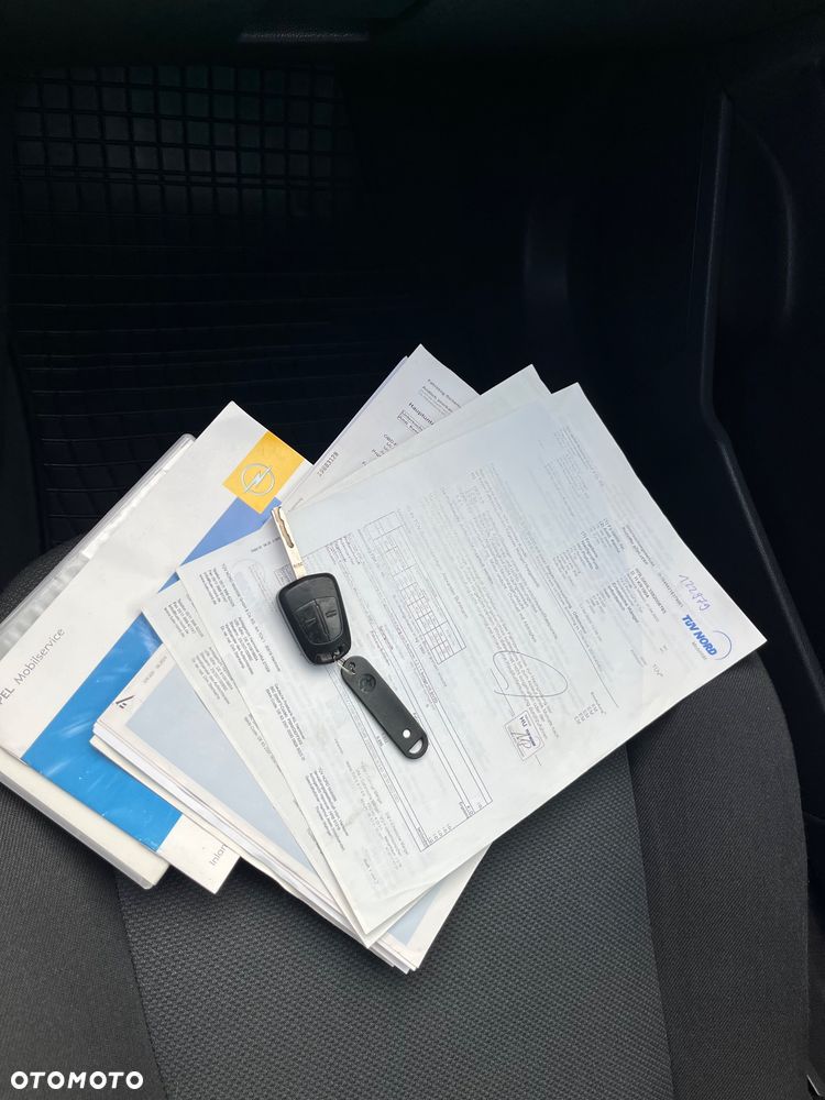 Opel Astra 1.6 Innovation - 34