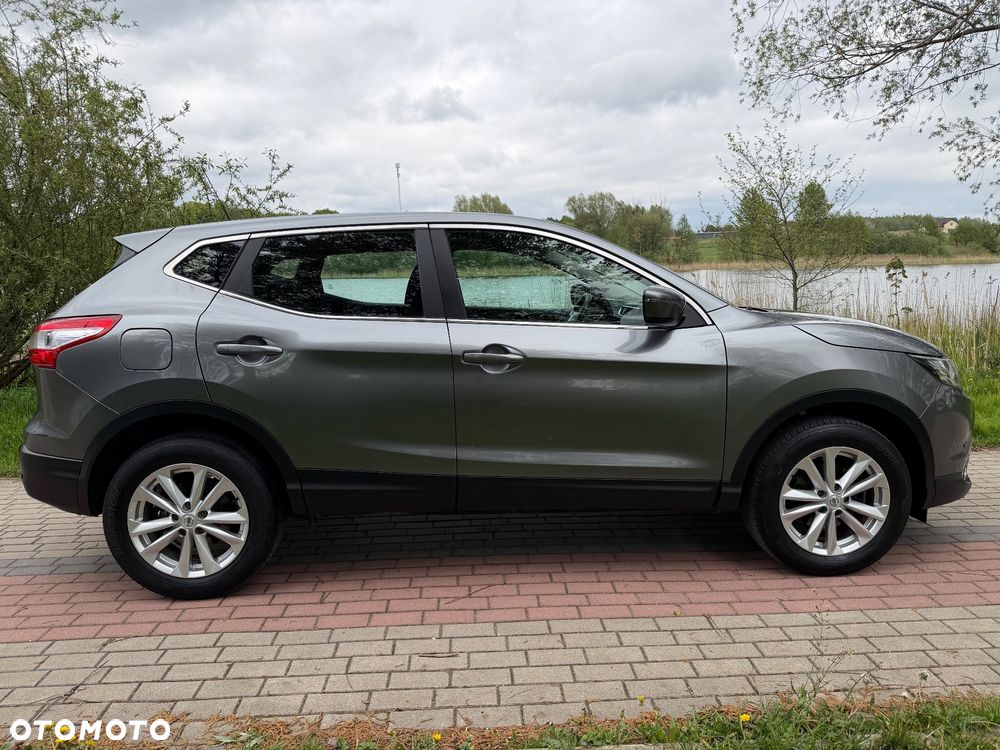 Nissan Qashqai - 2