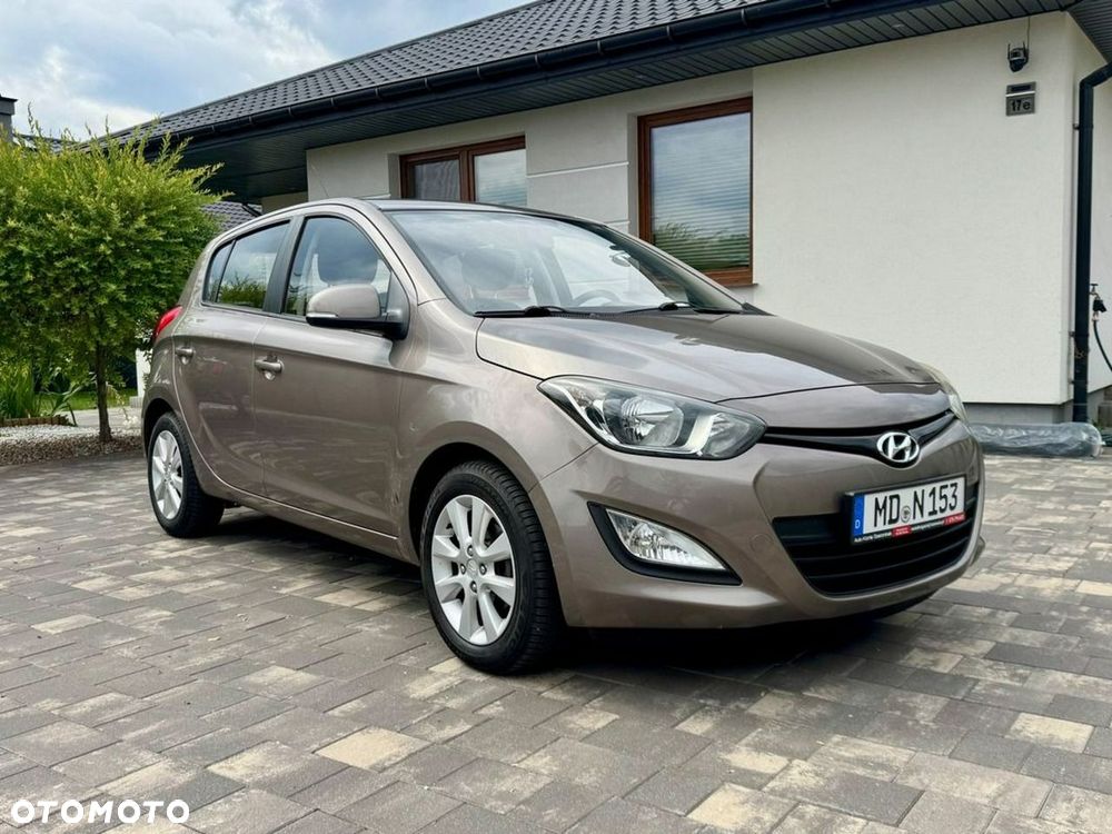 Hyundai i20 - 21