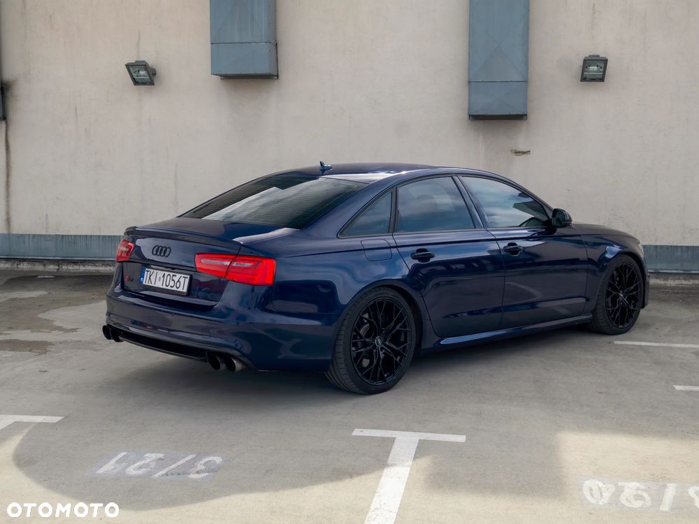 Audi S6 Limousine - 12