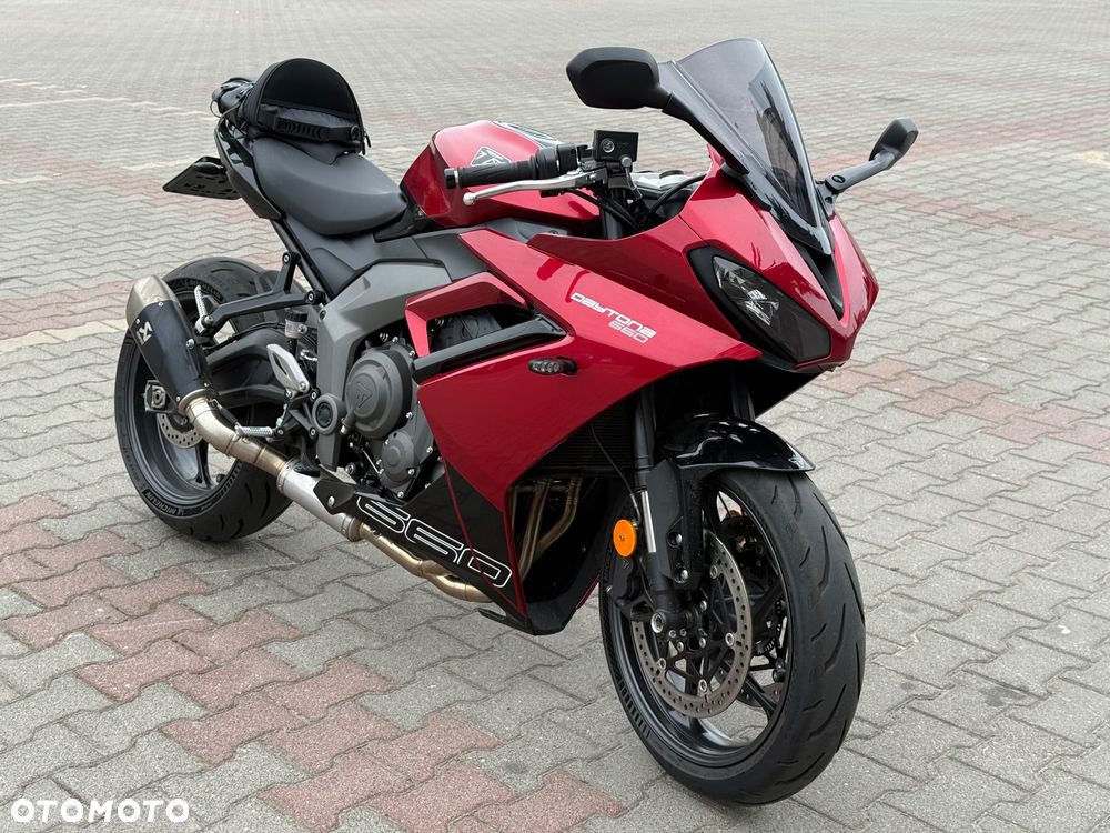 Triumph Daytona - 1