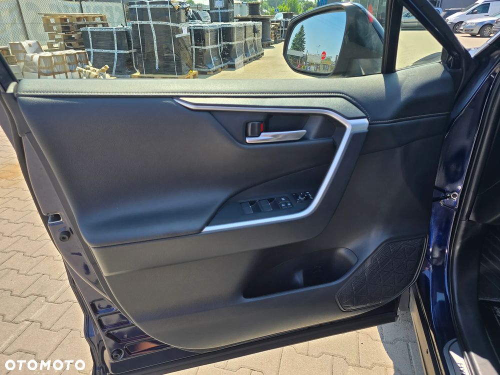 Toyota RAV4 - 9