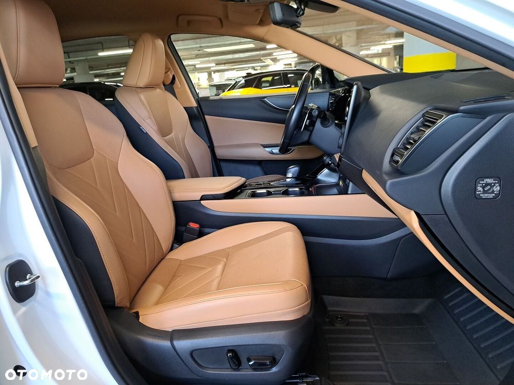 Lexus NX 350h Omotenashi AWD - 16