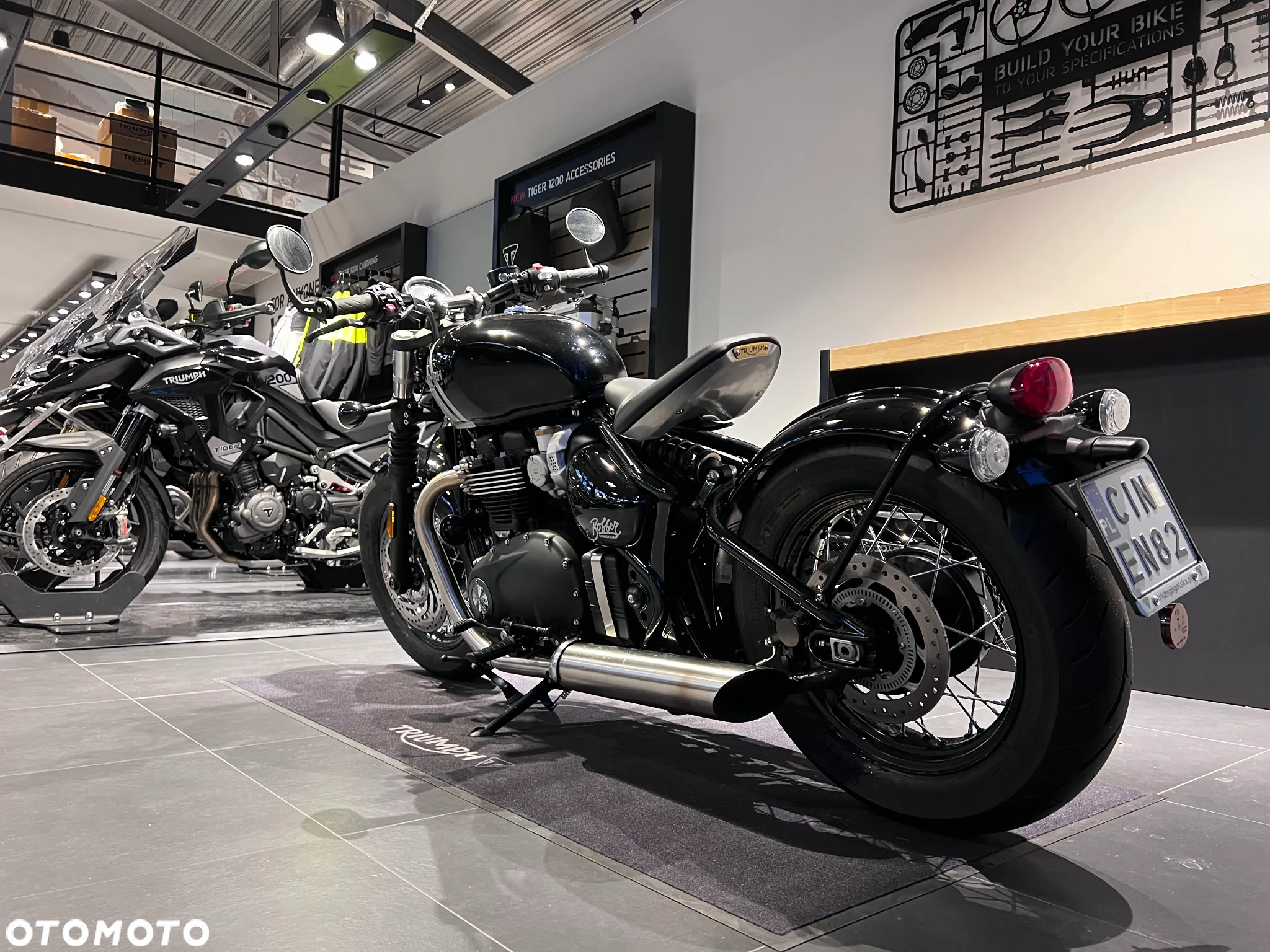 Triumph Bonneville Bobber - 5