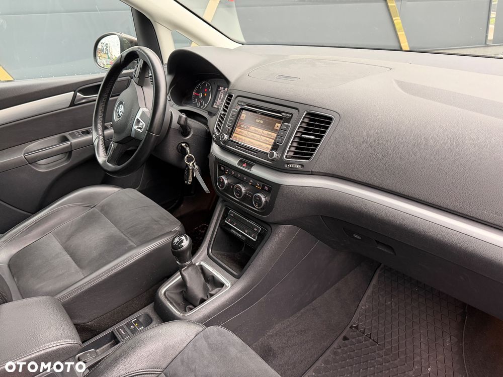 Volkswagen Sharan 2.0 TDI 4MOTION Blue Motion Style - 30