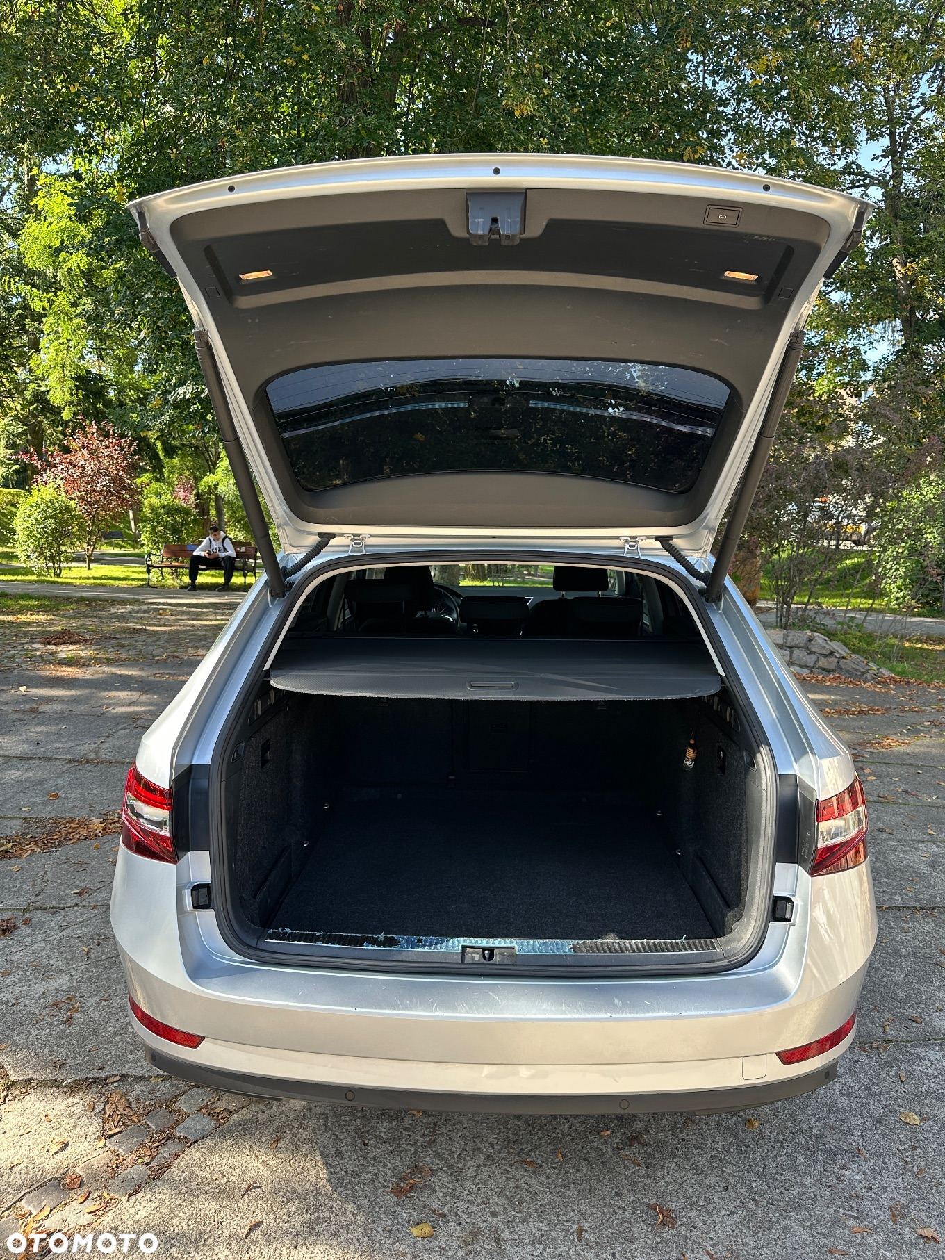 Skoda Superb 2.0 TDI Ambition DSG - 4