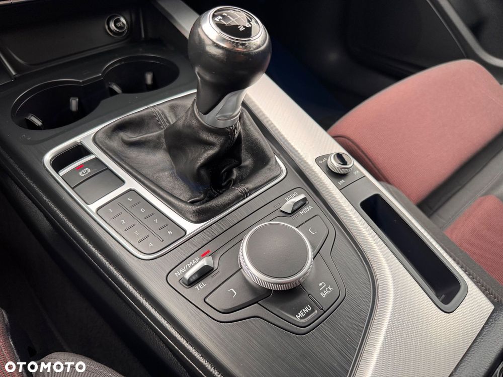 Audi A4 Avant 2.0 TDI DPF S line Sportpaket - 37