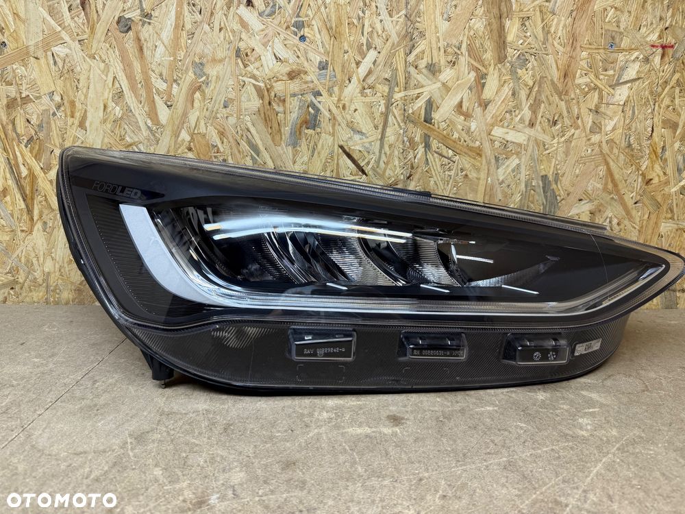 LAMPA PRAWA FULL LED FORD FOCUS MK4 LIFT NX7B-13E014-CD
