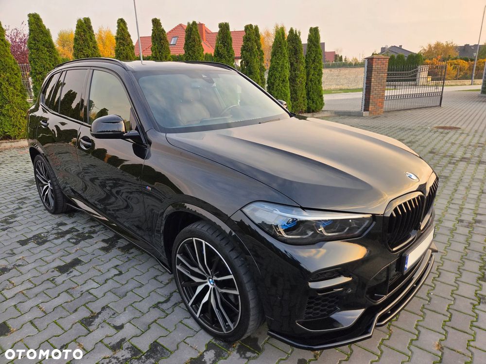 BMW X5 M50i - 1