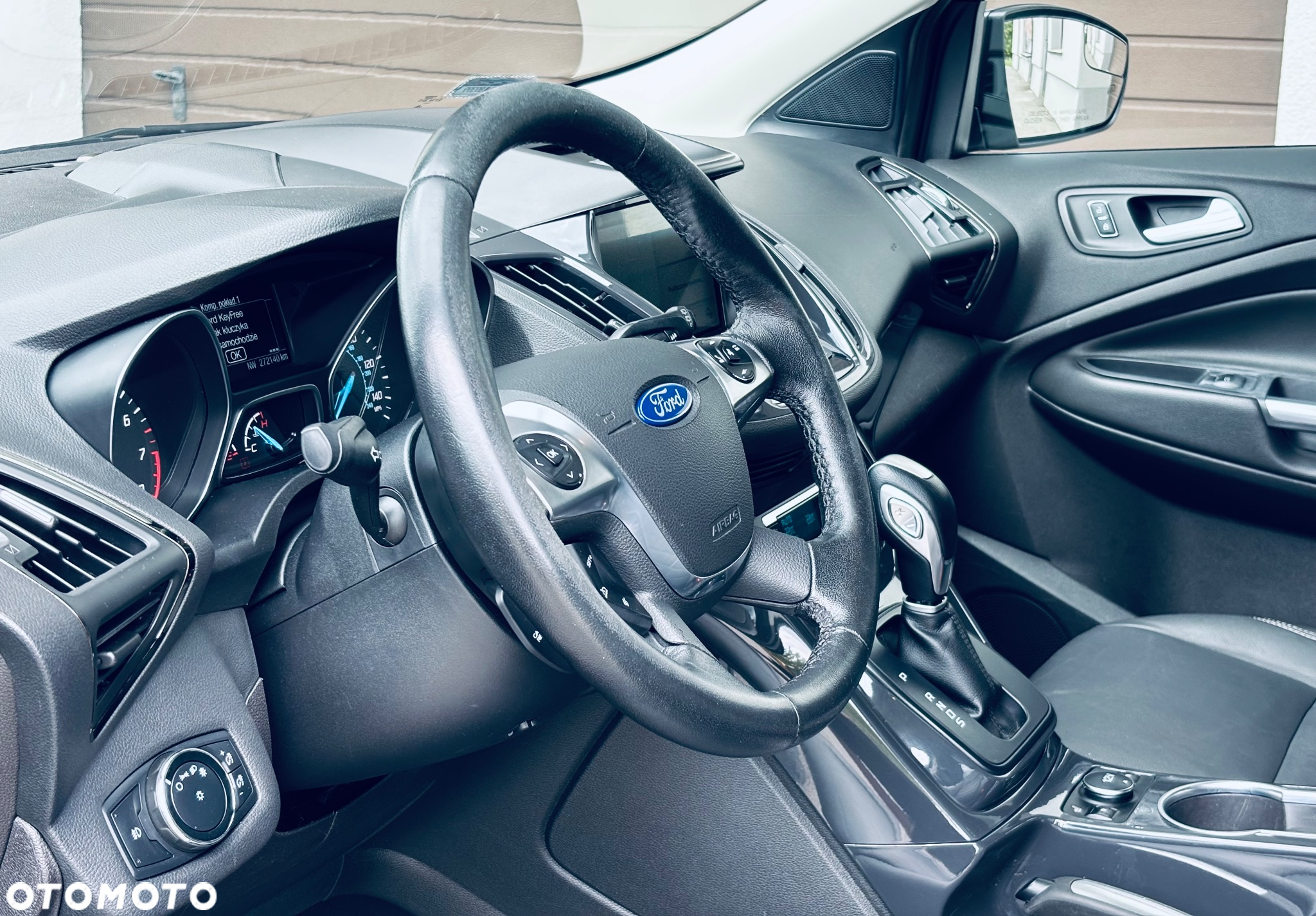 Ford Escape 2.0 EcoBoost AWD Titanium - 8