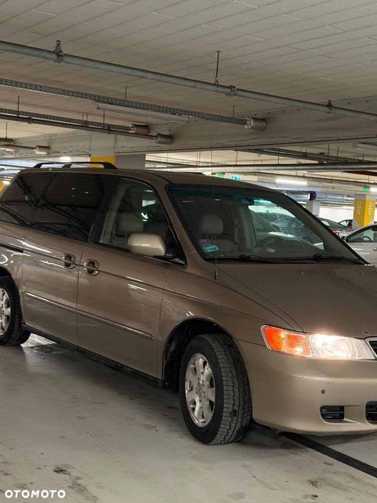 Honda Odyssey 3.5 LX - 16