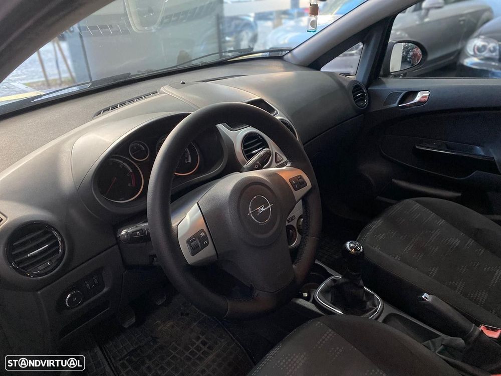 Opel Corsa 1.3 CDTi City - 24