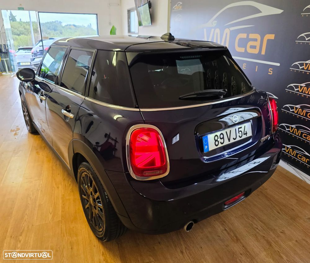 MINI 5 Portas Cooper D Auto - 10