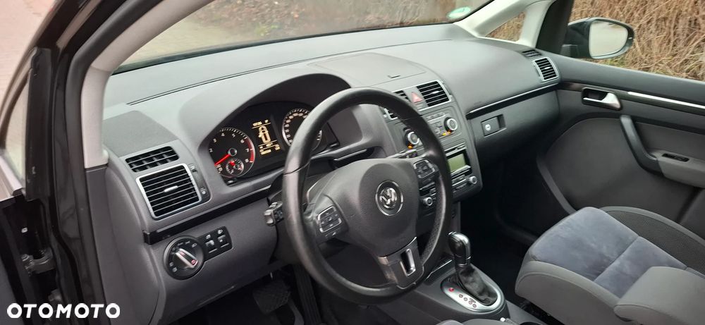 Volkswagen Touran 1.4 TSI DSG Highline - 12