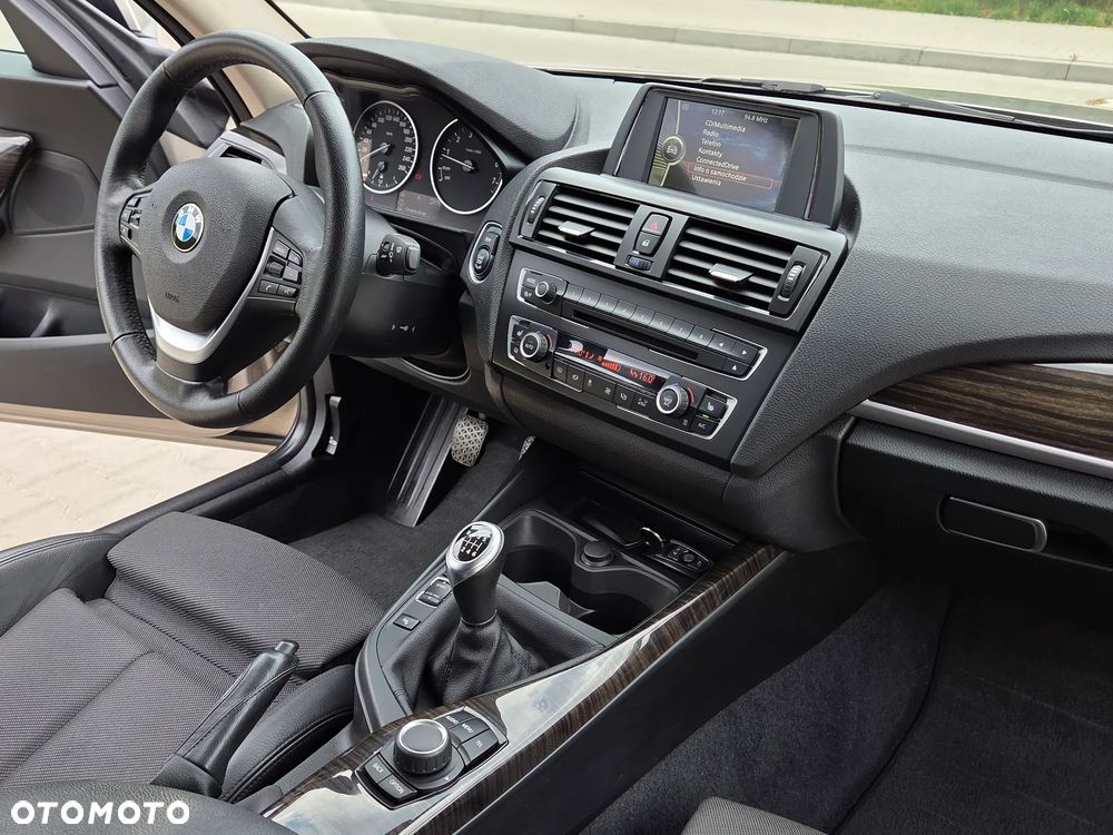 BMW Seria 2 220i Advantage - 24