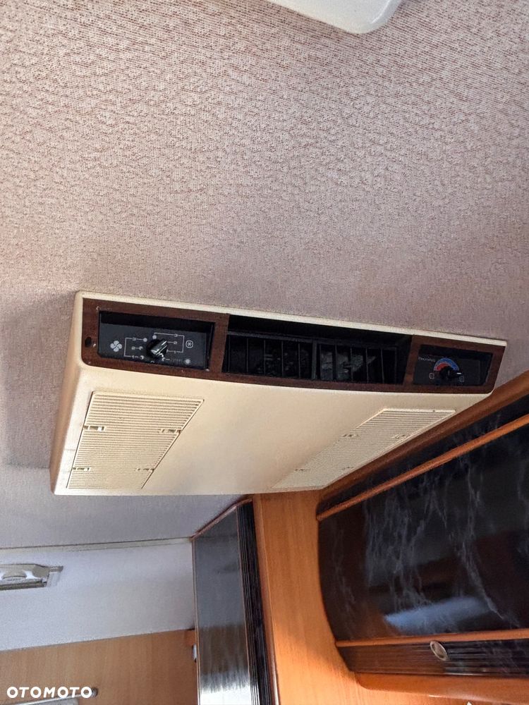 Mercedes-Benz Sprinter Pilote Galaxy 881 - 14